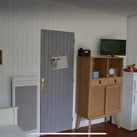 Location Bord De Apartment